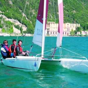 Idea regalo Joy Ride su catamarano per due persone – Lago di Garda a 138 €