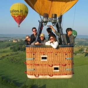 Idea regalo Tour in mongolfiera – Lombardia a 250 €