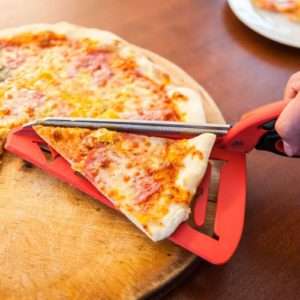 Idea regalo Taglia pizza con paletta a 14 €