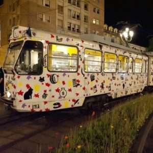 Idea regalo Aperitivo su tram per due persone – Torino