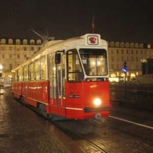 Idea regalo Cena su tram per due persone – Torino