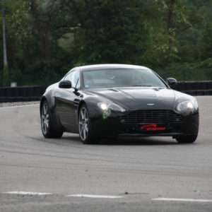 Idea regalo Guida una Aston Martin da 99 ¤ – Circuito di Precenicco