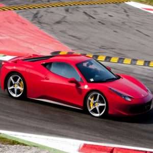 Idea regalo Guida una Ferrari 458 Italia in Pista – Circuito di Vairano