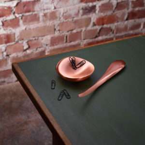 Idea regalo Elegante set da scrivania: portagraffette magnetico e tagliacarte