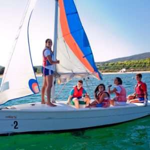 Idea regalo Sailing Summer School, corso di vela – Palau (Sardegna)
