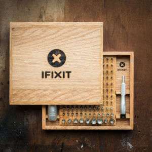 Regalo Set di Attrezzi Universal Bit Kit iFixit
