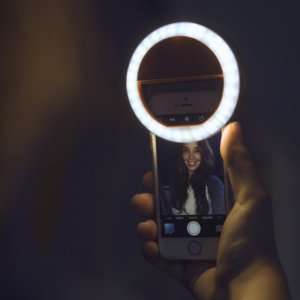 Idea regalo Anello LED per selfie